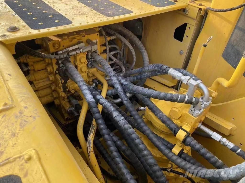 Komatsu pc 220 Bageri guseničari