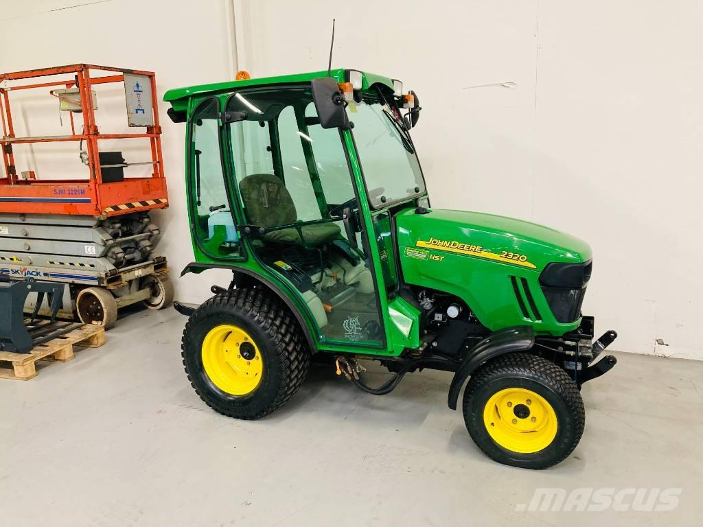 John Deere 2320 Manji traktori