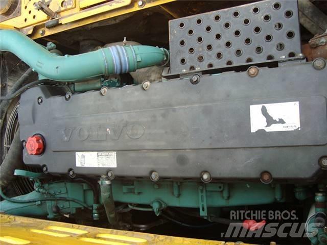 Volvo EC 460 B LC Bageri guseničari