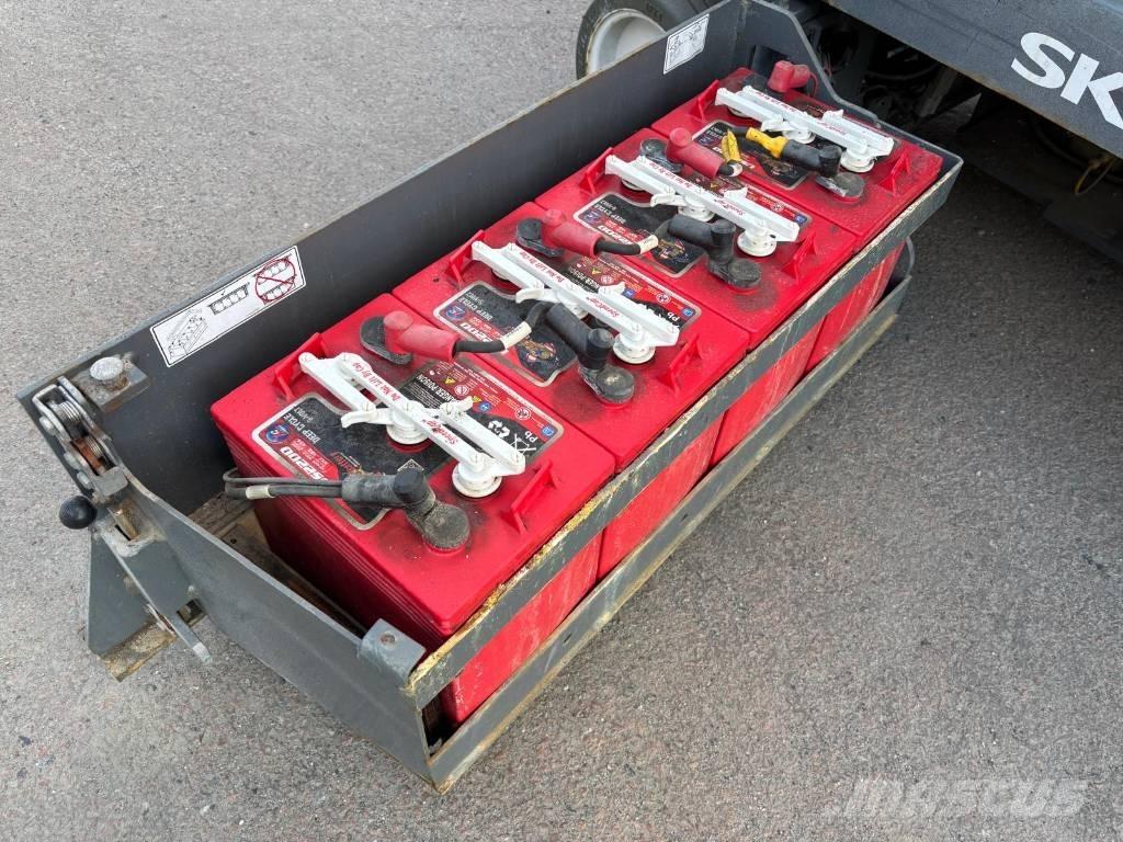 SkyJack SJ III 3219 Makazaste platforme