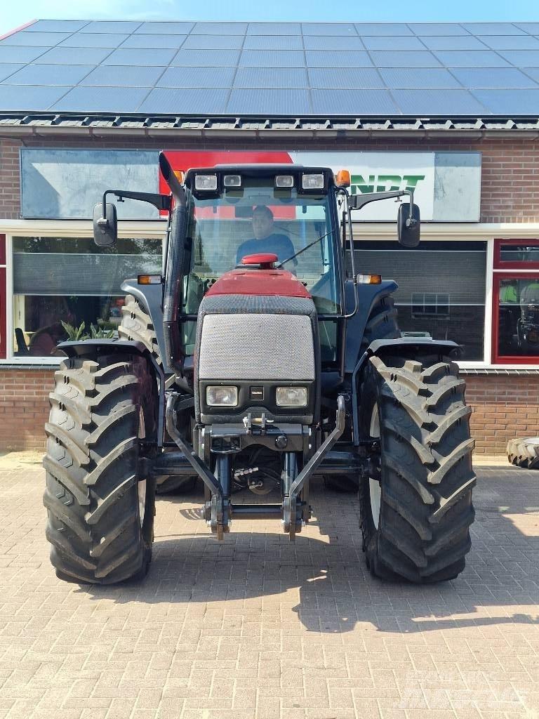 Valtra 8950 Traktori