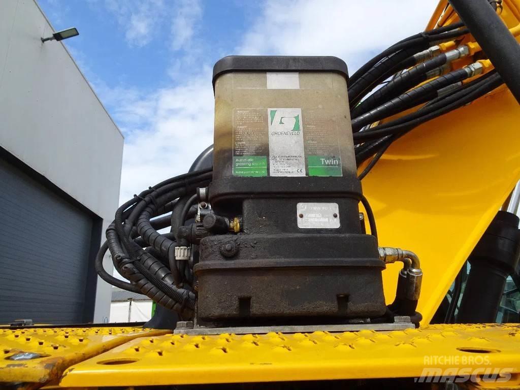 JCB JZ140 Bageri guseničari