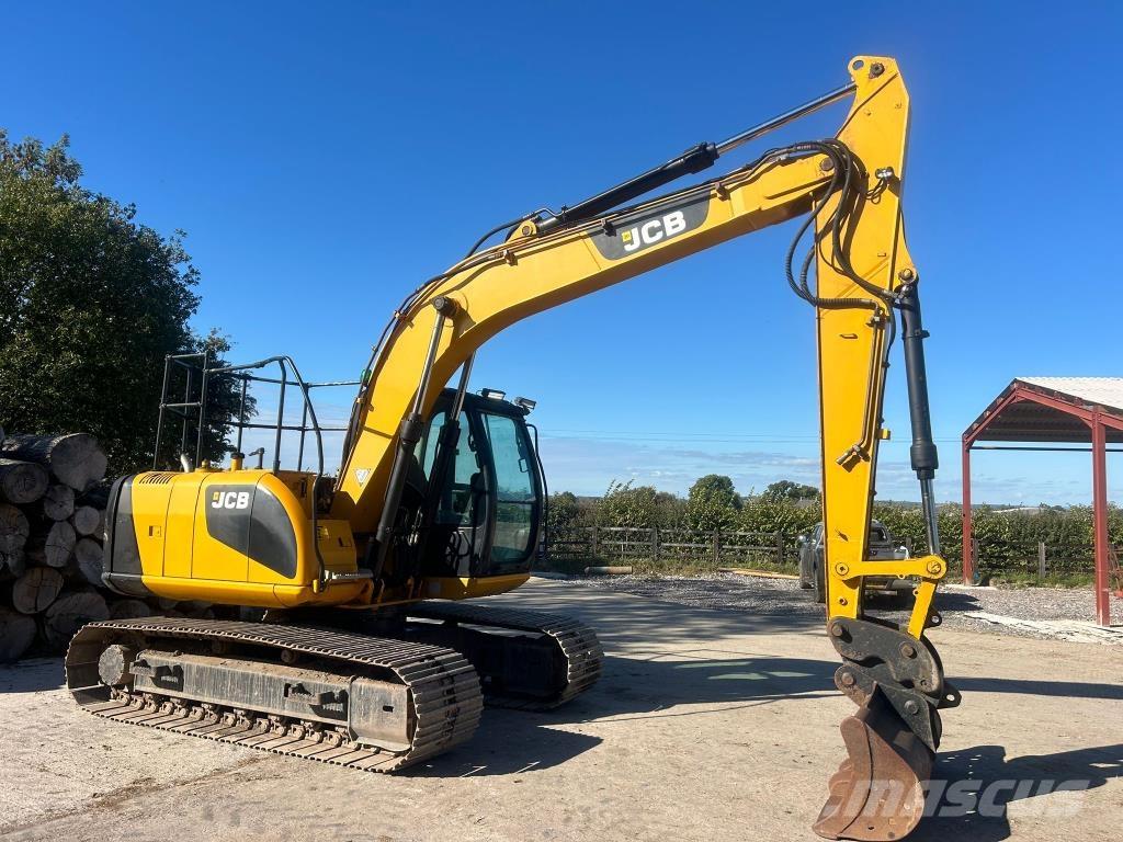 JCB JS 130 LC Bageri guseničari