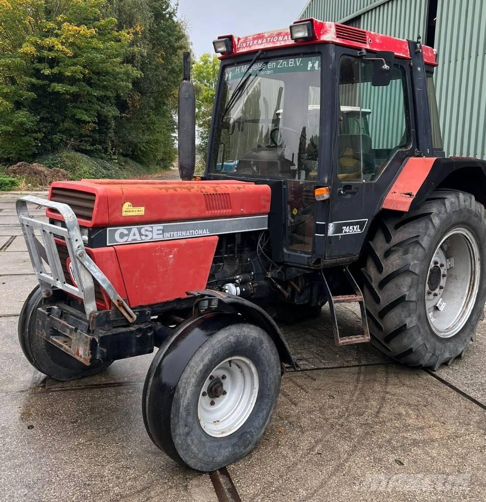 Case IH 745 XL Traktori