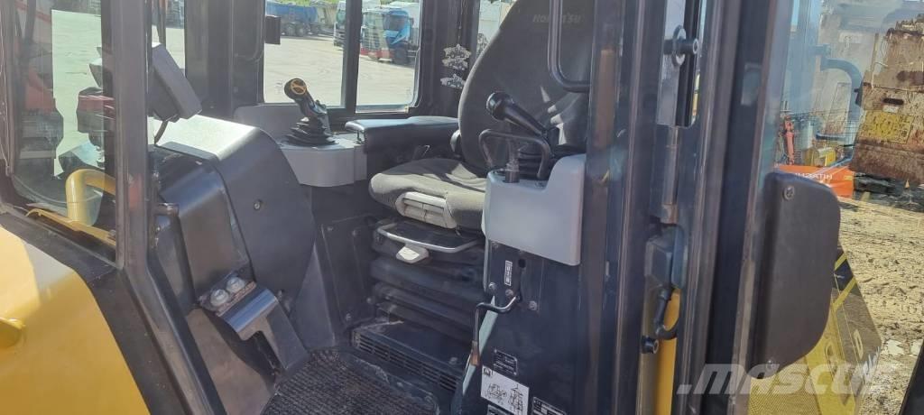Komatsu D 51 PX-22 Buldožeri guseničari