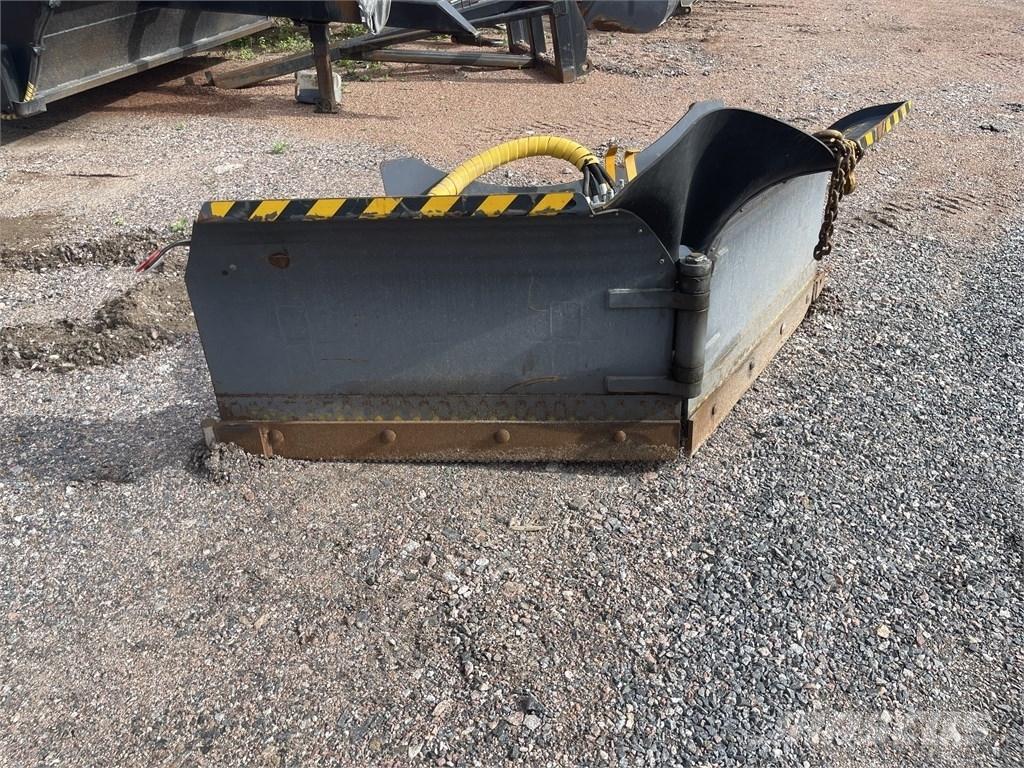  Vilakone Nivelaura Dodaci za kompaktni traktor