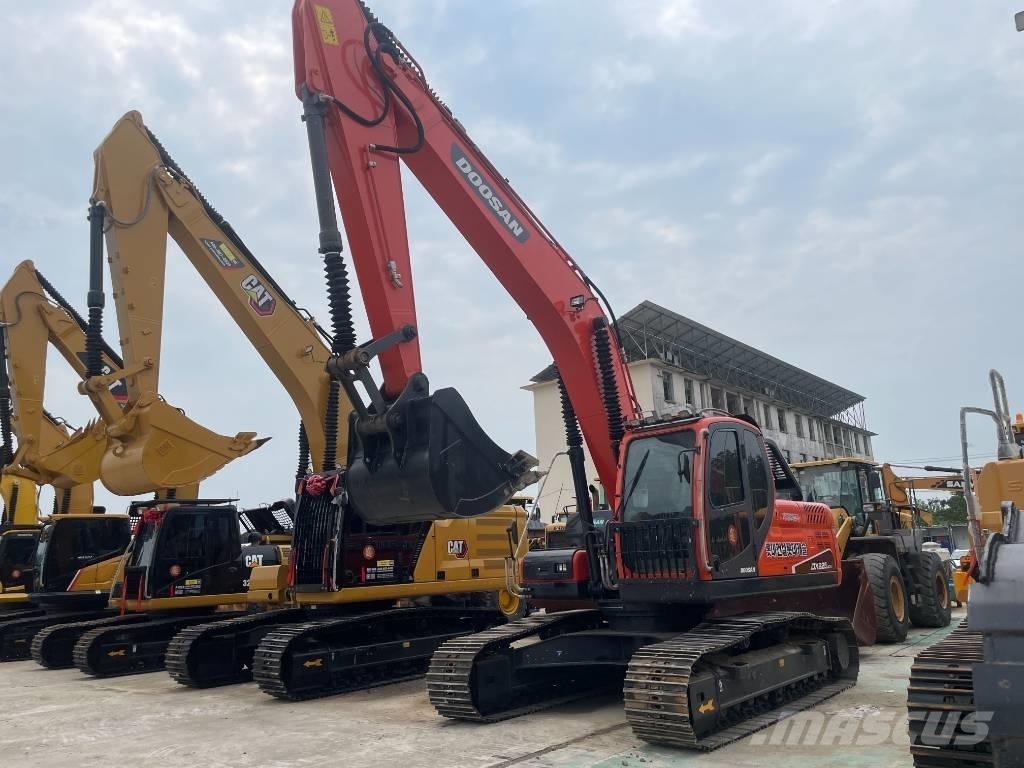 Doosan DX 225 LCA Bageri guseničari