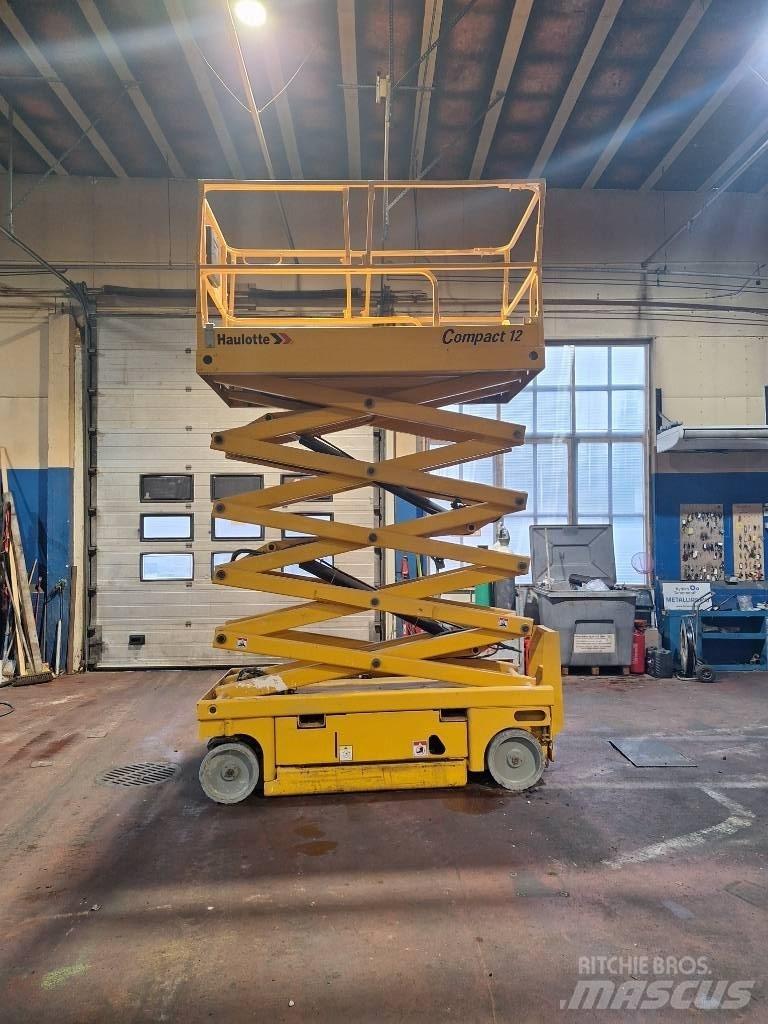Haulotte Compact 12 Makazaste platforme