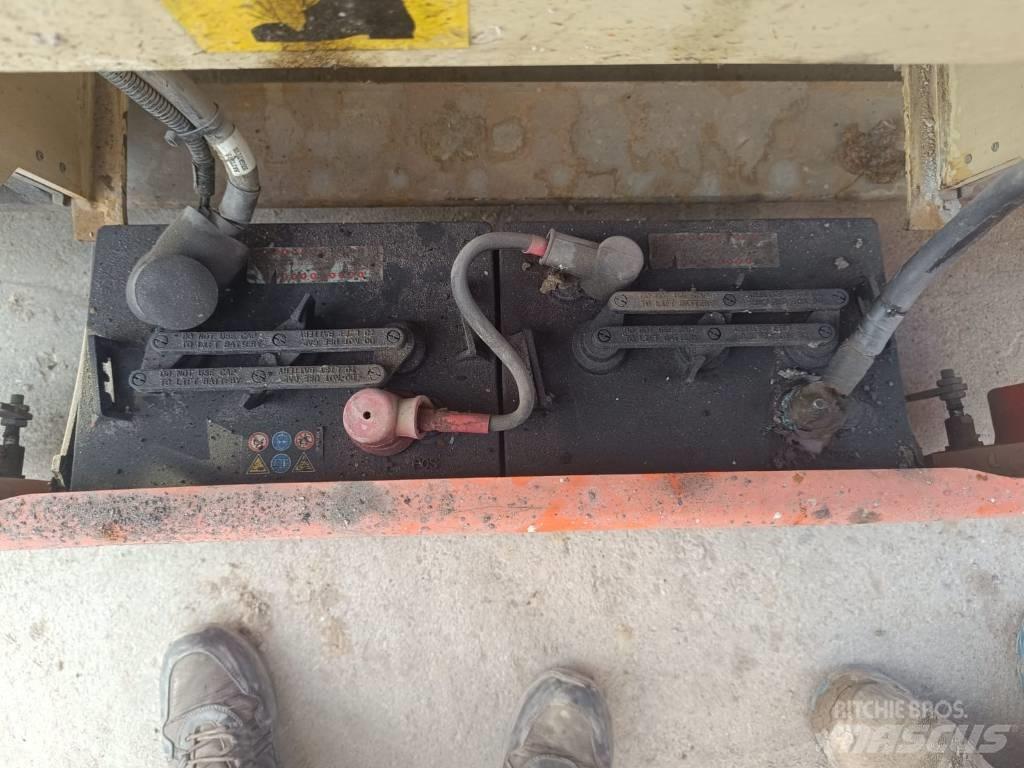 JLG 2630 ES Makazaste platforme