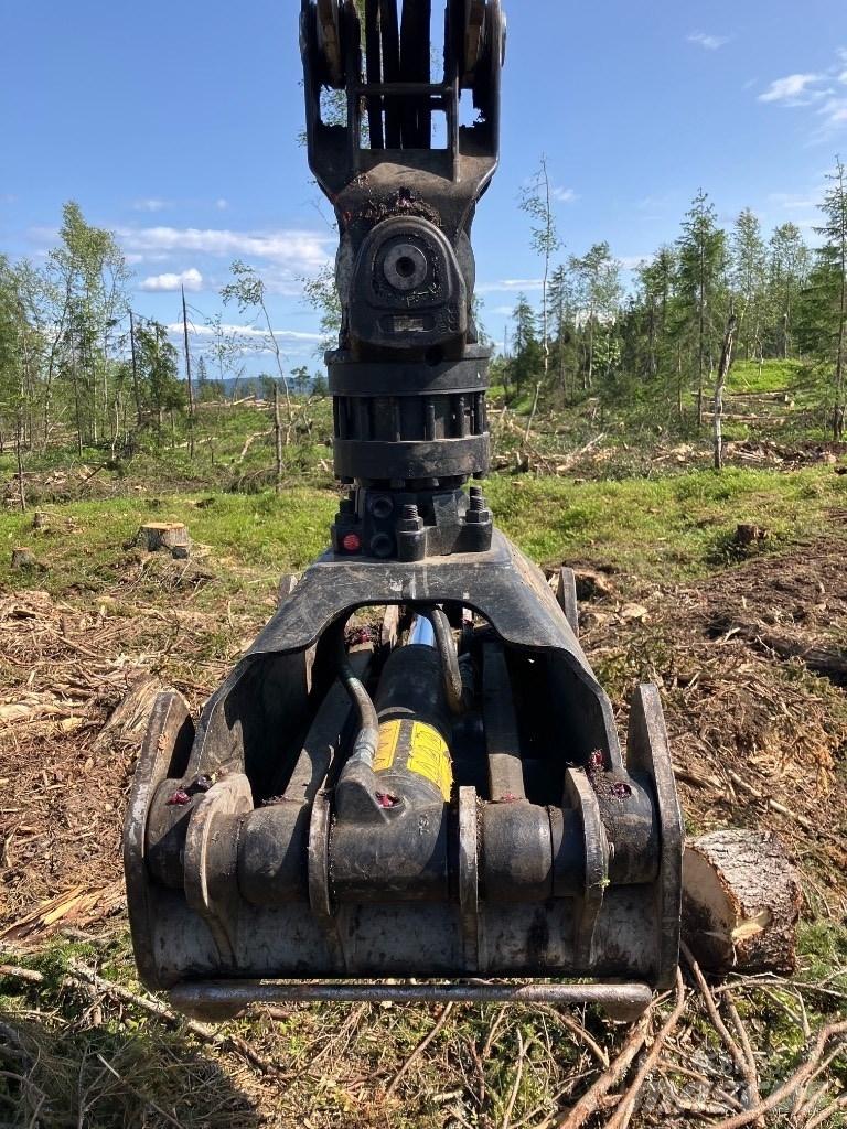 Komatsu 895 Forvarderi