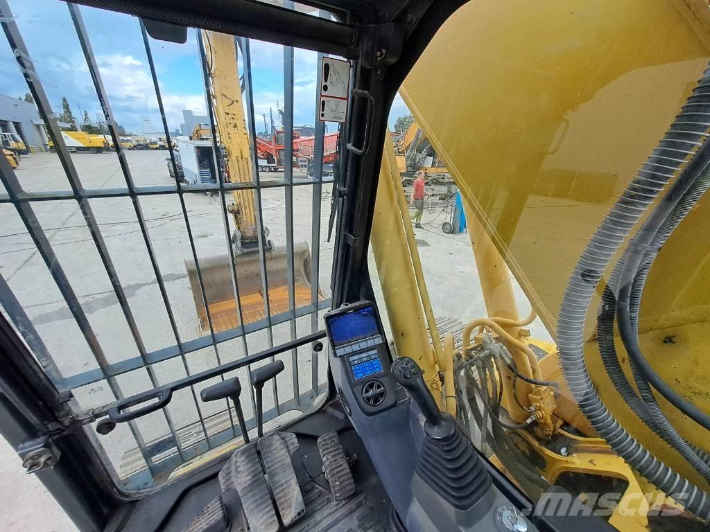 Komatsu HB215LC-2 Bageri guseničari