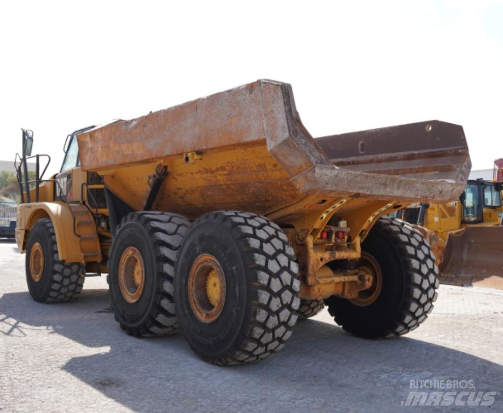 CAT 740 B Zglobni damperi