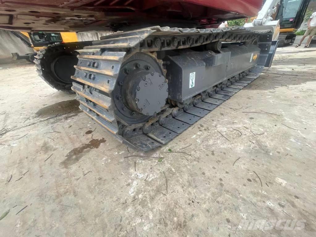 Takeuchi TB180C Bageri guseničari