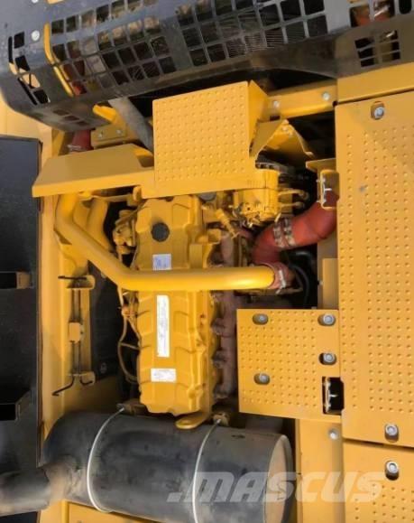 CAT 336D2 Bageri guseničari