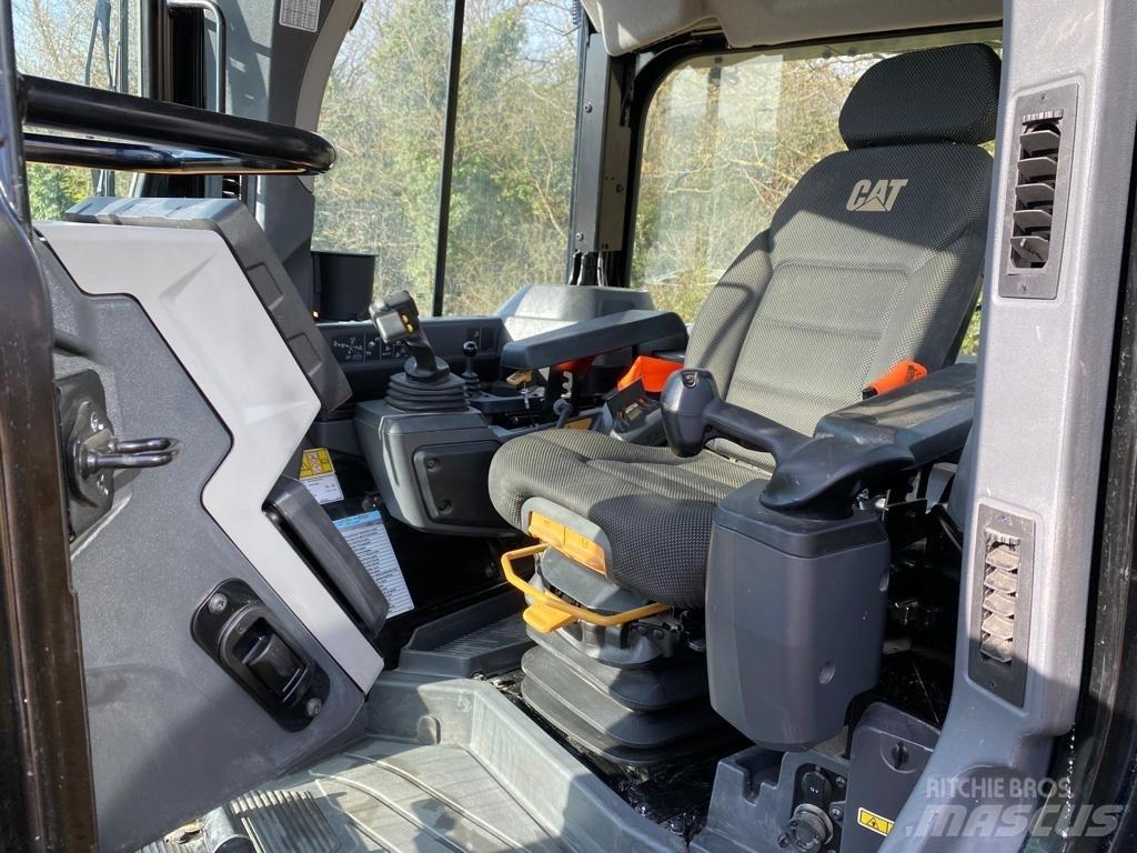 CAT D 6 Buldožeri guseničari