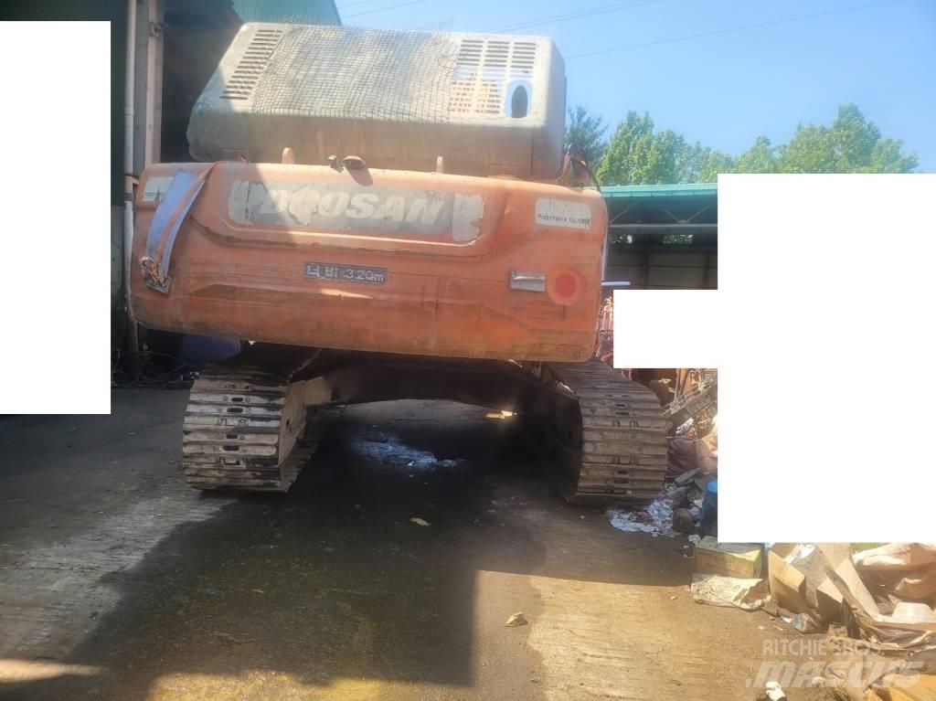 Doosan DX 300 LCA Bageri guseničari