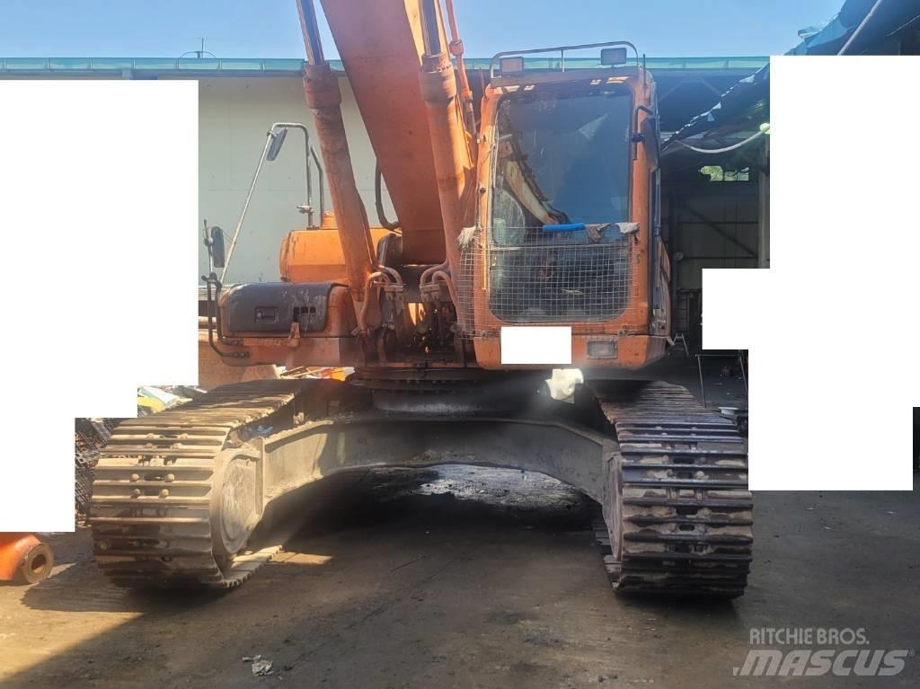 Doosan DX 300 LCA Bageri guseničari