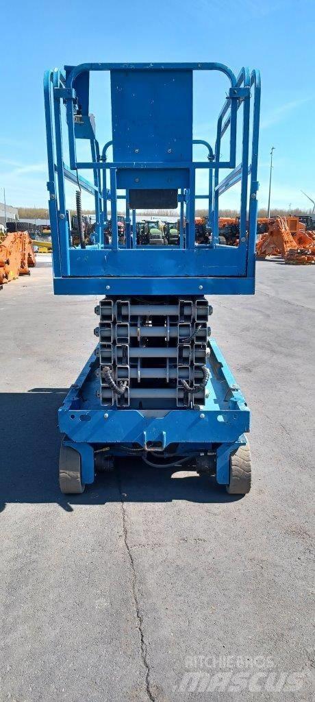 GENIE GS4047 Makazaste platforme