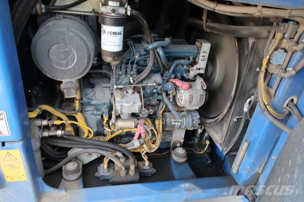 Bomag BW 154 AP-4 Valjci sa duplim bubnjem