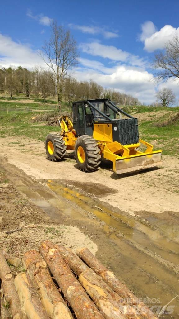 John Deere 640 Skideri