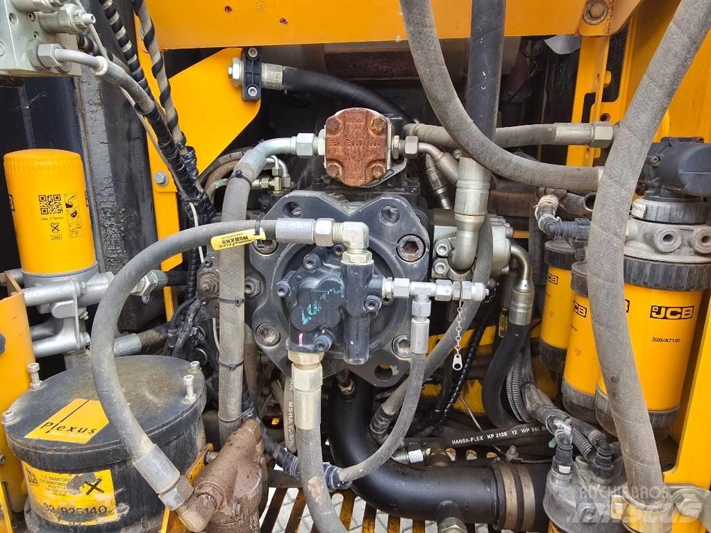 JCB JS 220 N LC Bageri guseničari