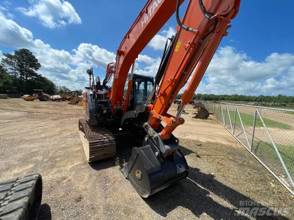 Hitachi ZX 135 US-6 Bageri guseničari