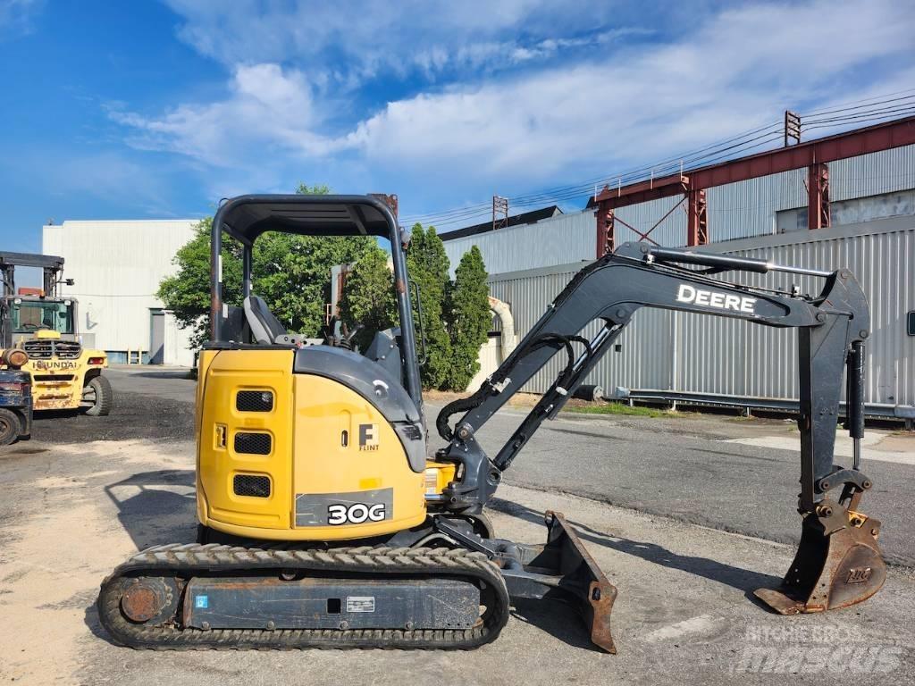 DEERE 30G Mini bageri < 7t