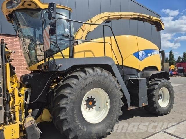 New Holland FR9080 Mašine za stočnu hranu sa sopstvenim pogonom