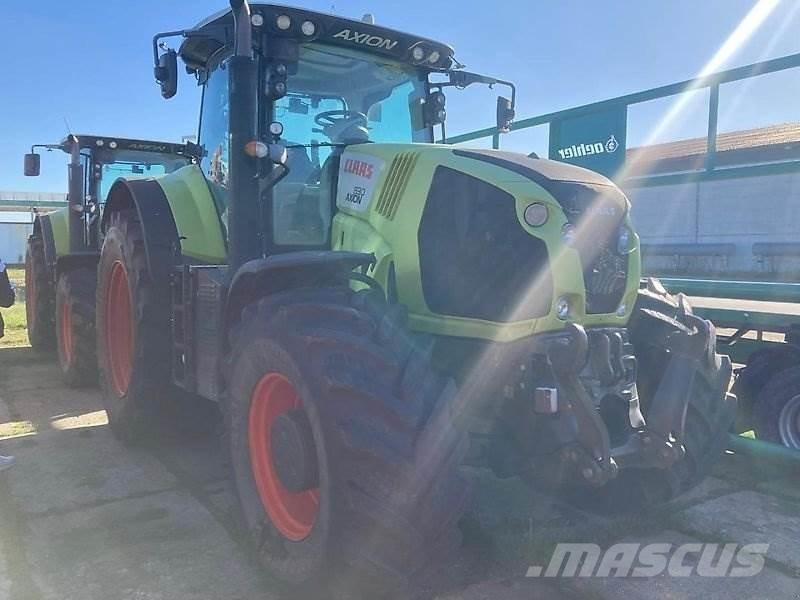 CLAAS Axion 830 Traktori