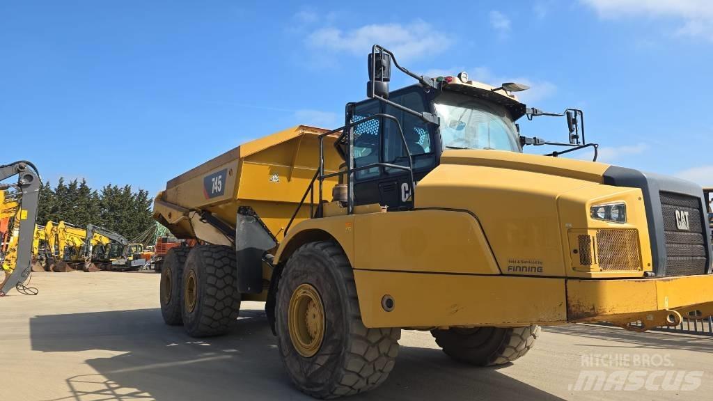 CAT 745 Zglobni damperi