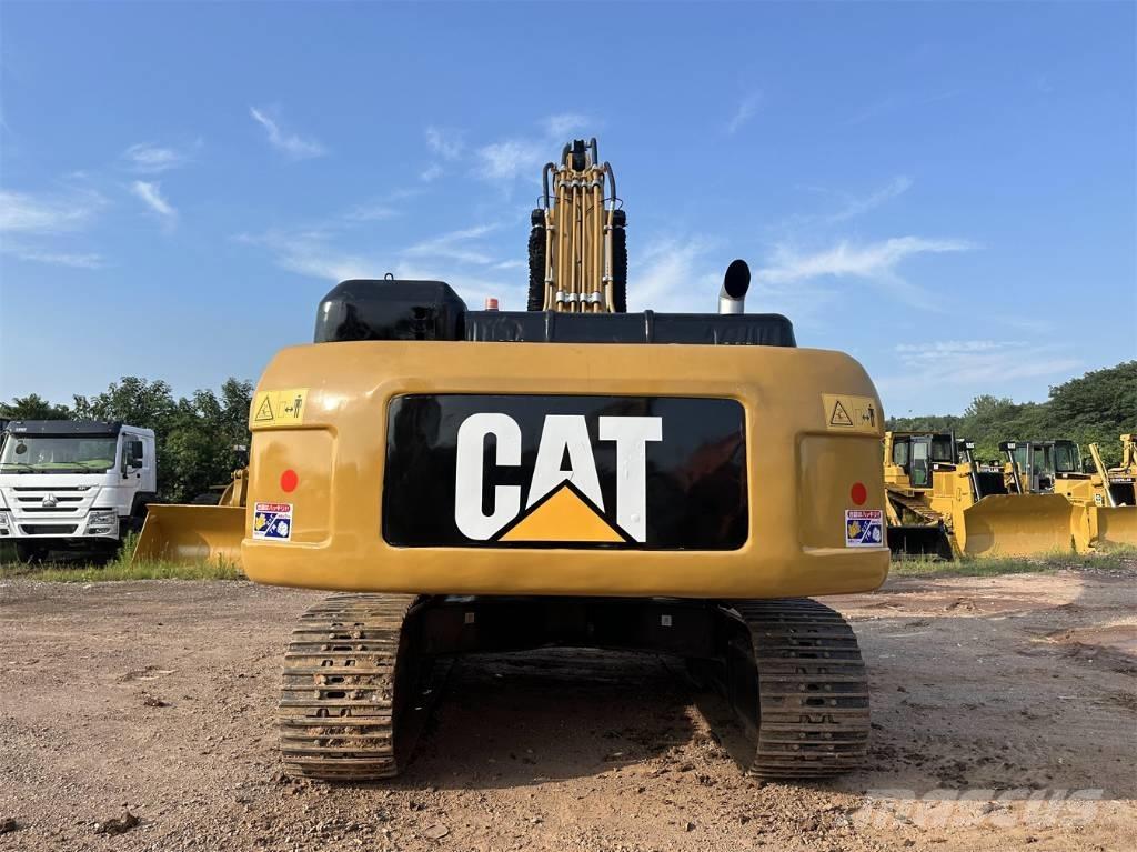 CAT 330D2L Bageri guseničari