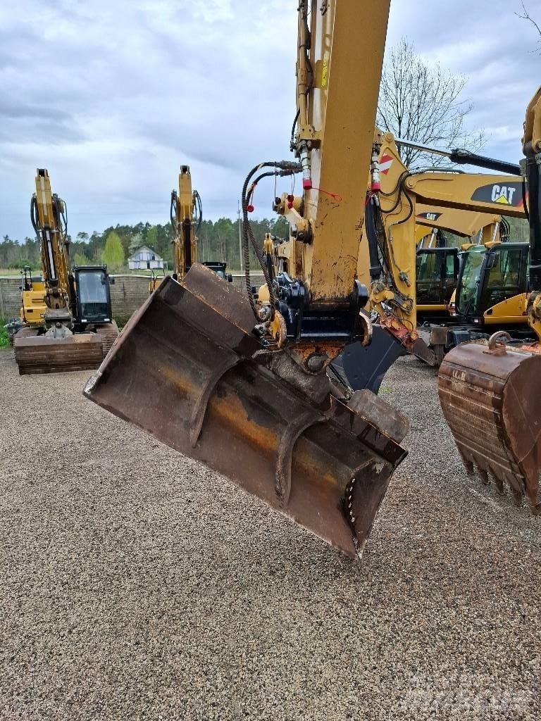 CAT 320 EL Bageri guseničari
