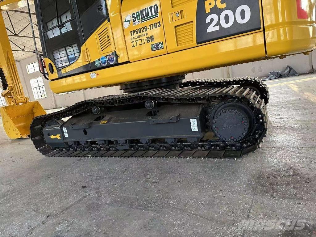 Komatsu PC 200-8 Bageri guseničari