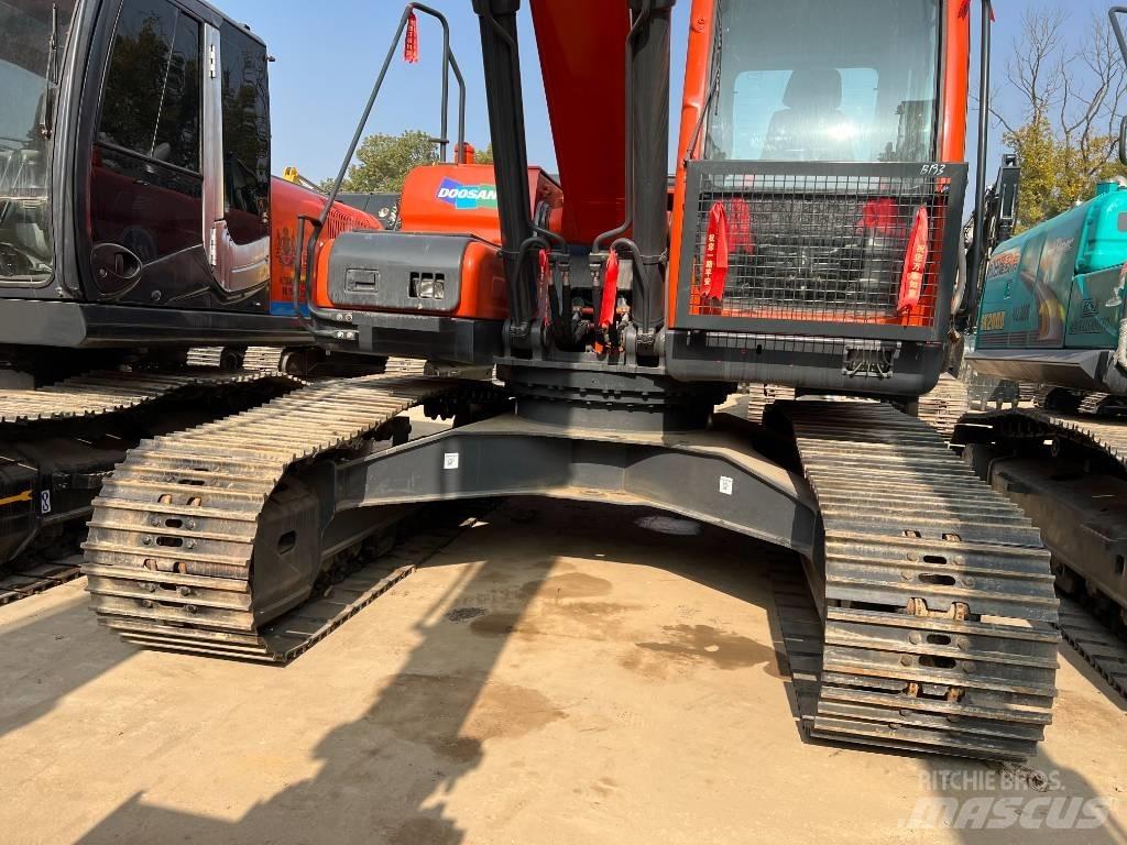 Doosan DX 225 LC Bageri guseničari