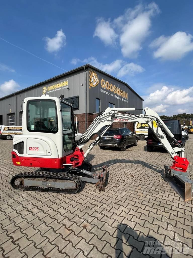 Takeuchi TB 225 Mini bageri < 7t