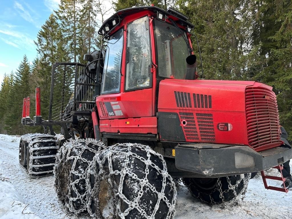 Komatsu 845 Forvarderi