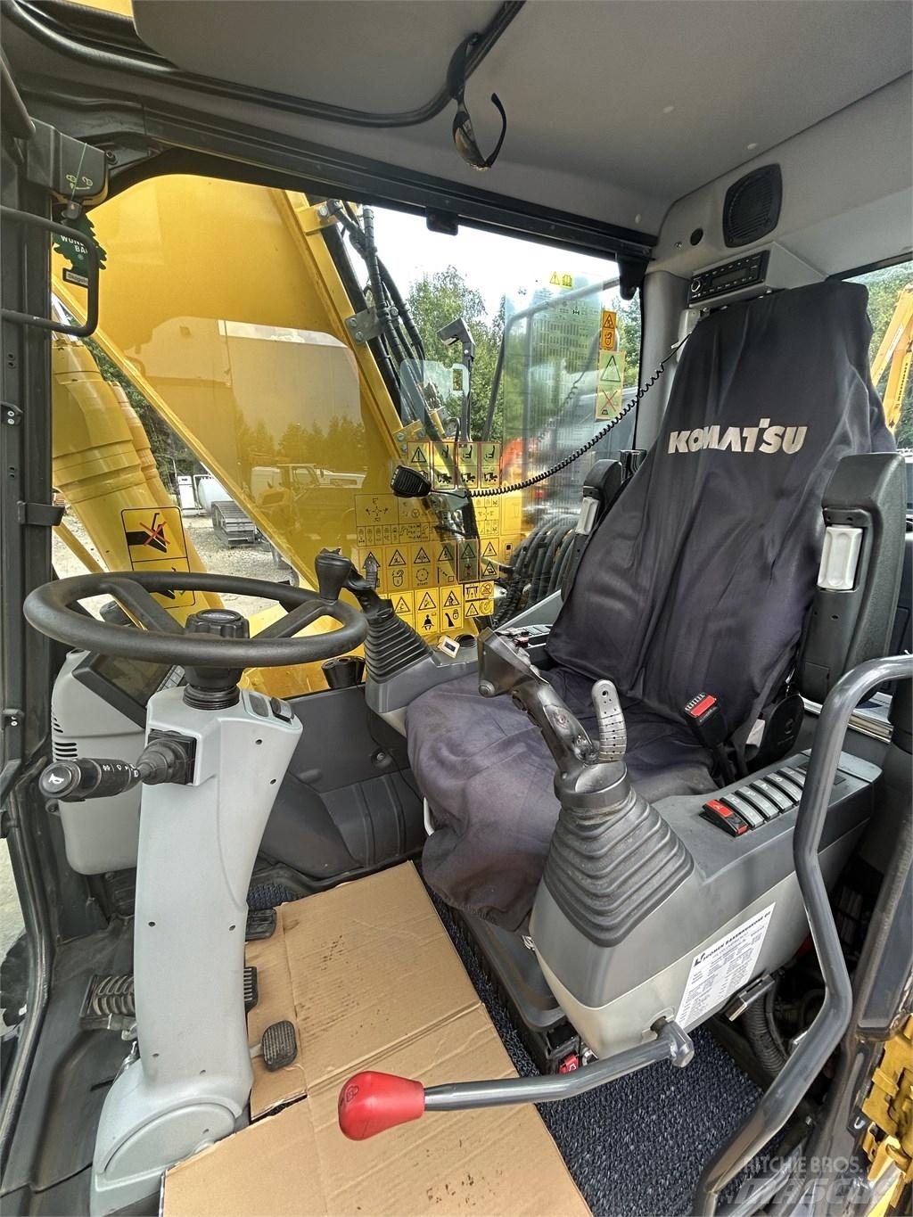 Komatsu PW 180-11 Bageri točkaši