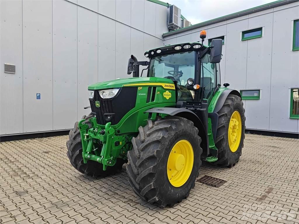John Deere 6R 215 Traktori