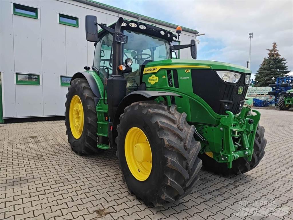 John Deere 6R 215 Traktori