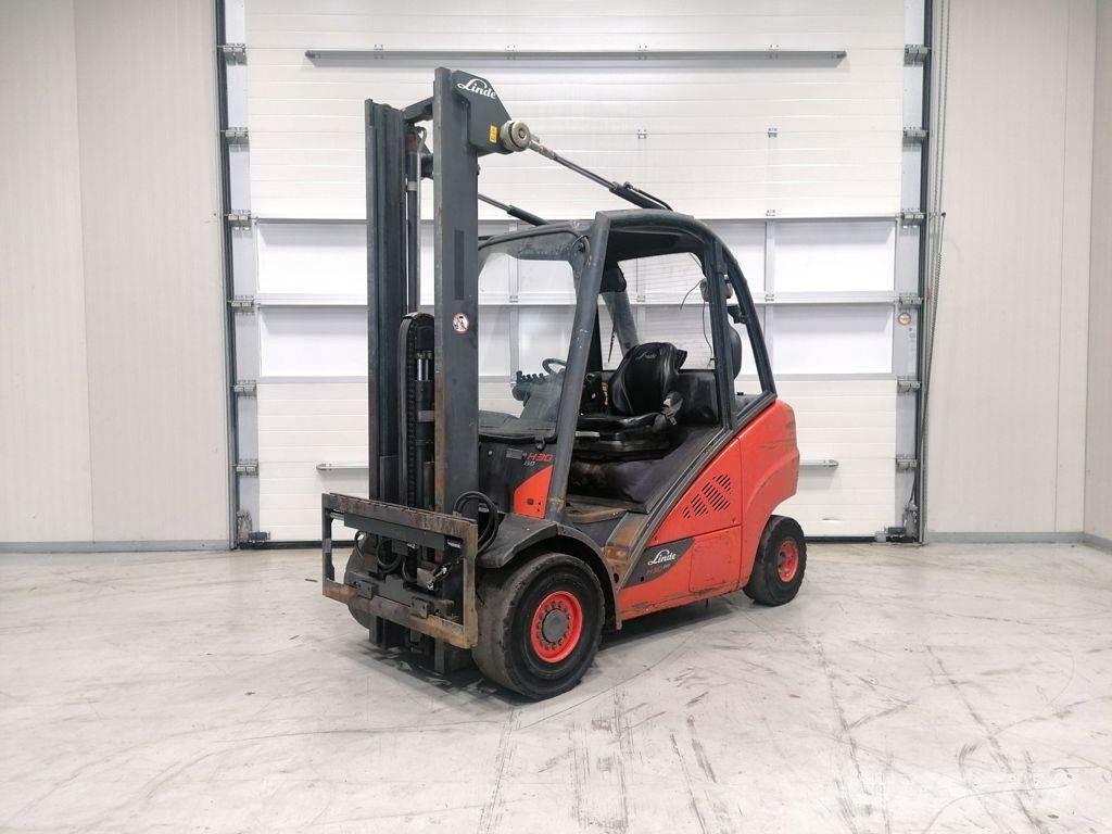 Linde H30D-02 Dizelski viljuškari