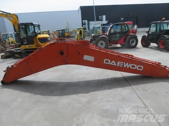 Daewoo DX 225 LC Šasija i vešenje