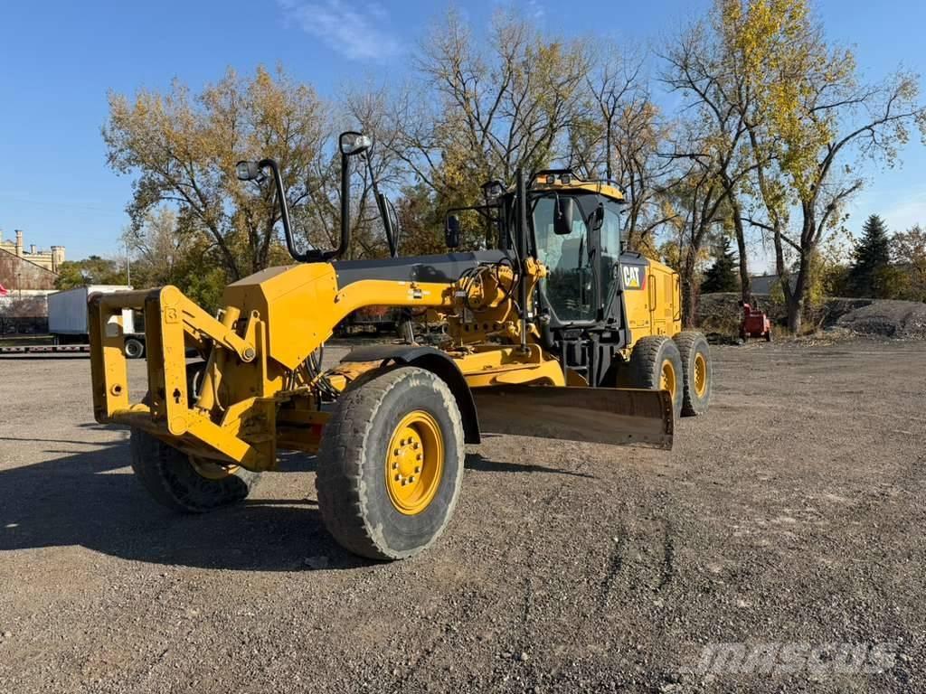 CAT 140 M 2 Grejderi