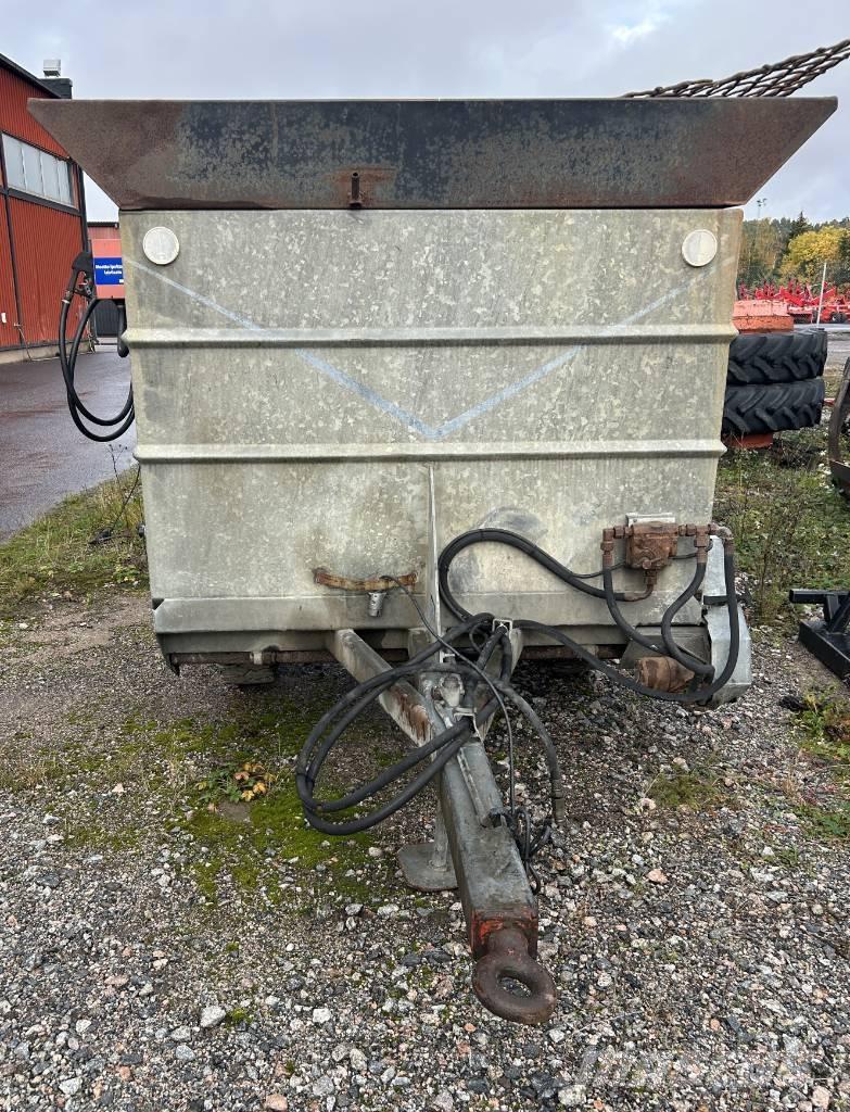 Salo 1600 Posipači soli i peska