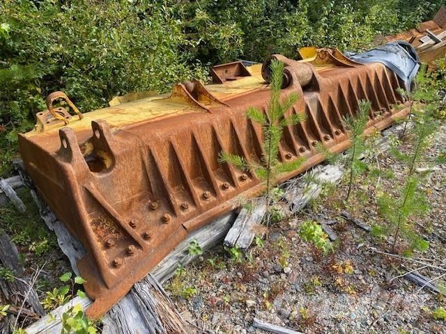 Komatsu D 155 AX Daske / noževi