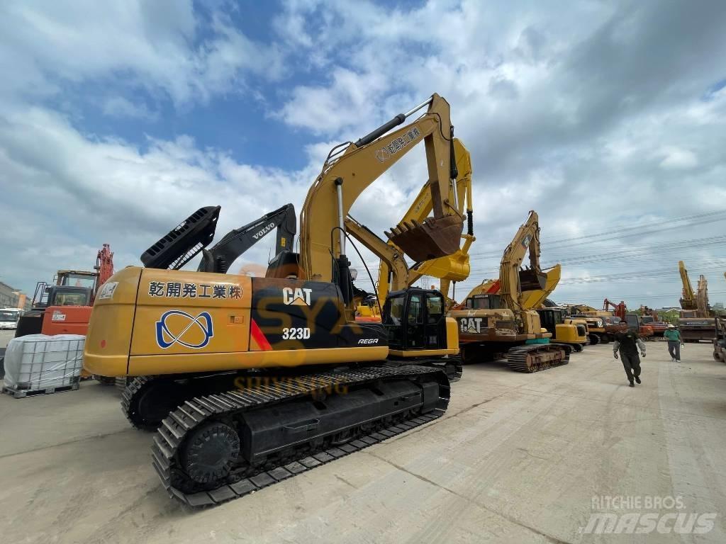 CAT 323 D Bageri guseničari