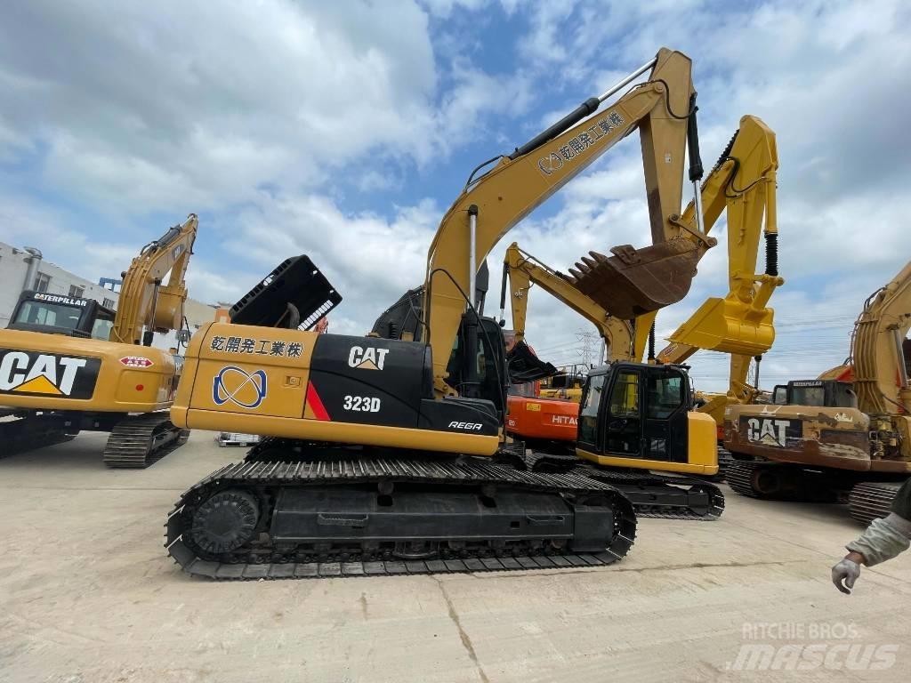 CAT 323 D Bageri guseničari