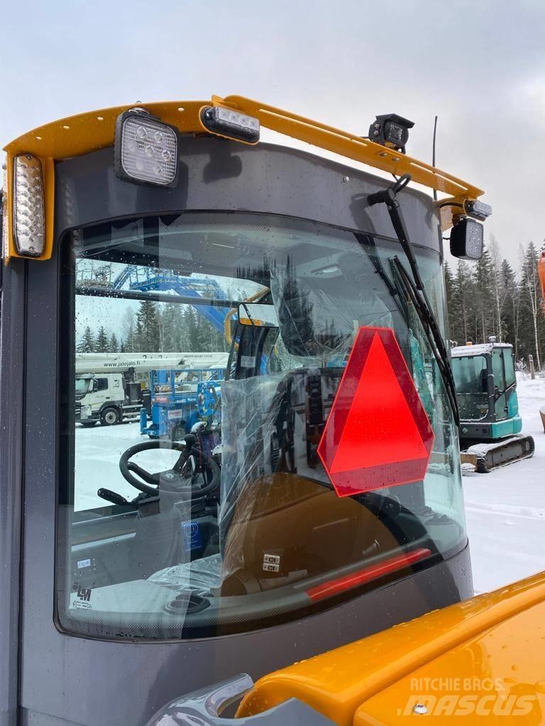 LM Trac 587 Pomoćne mašine