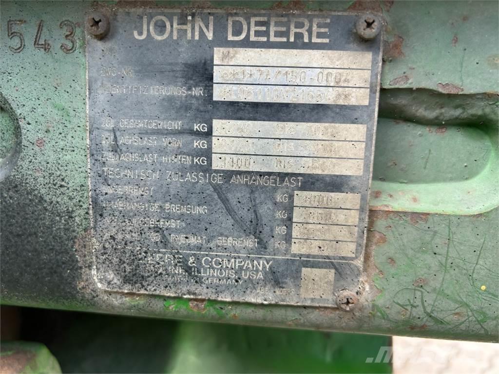 John Deere 6110 Traktori