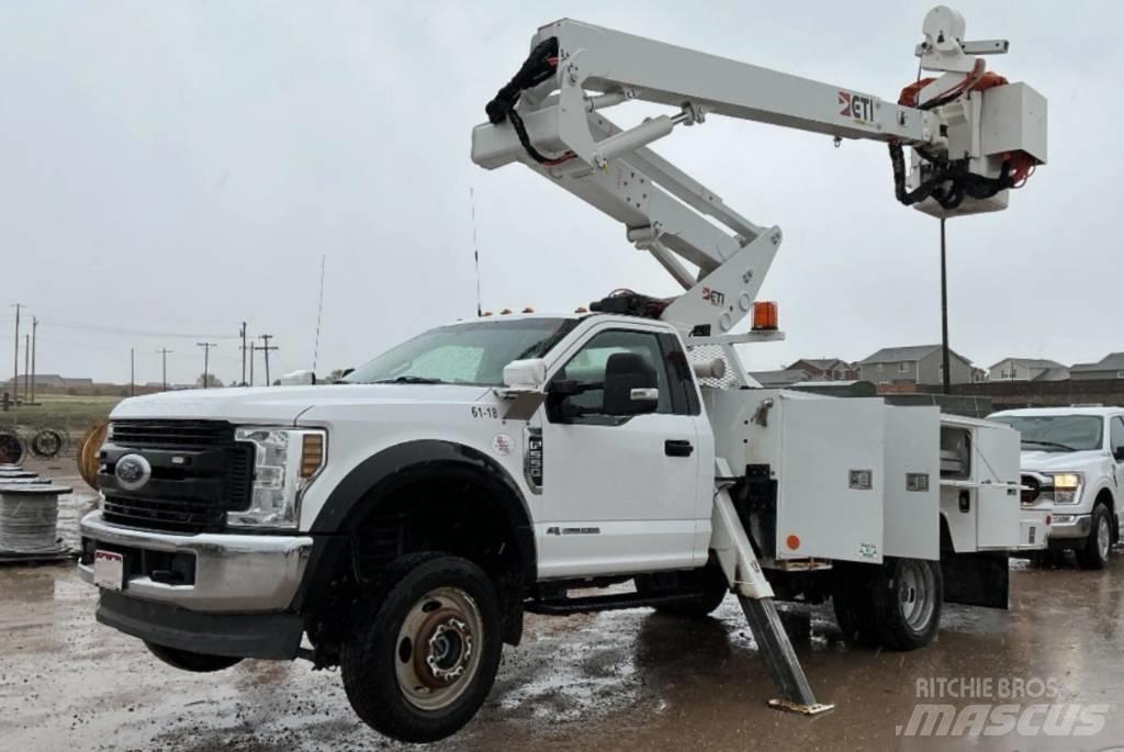 Ford F 550 XL SD Auto korpe