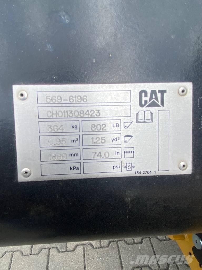 CAT 906 Utovarivači na točkove
